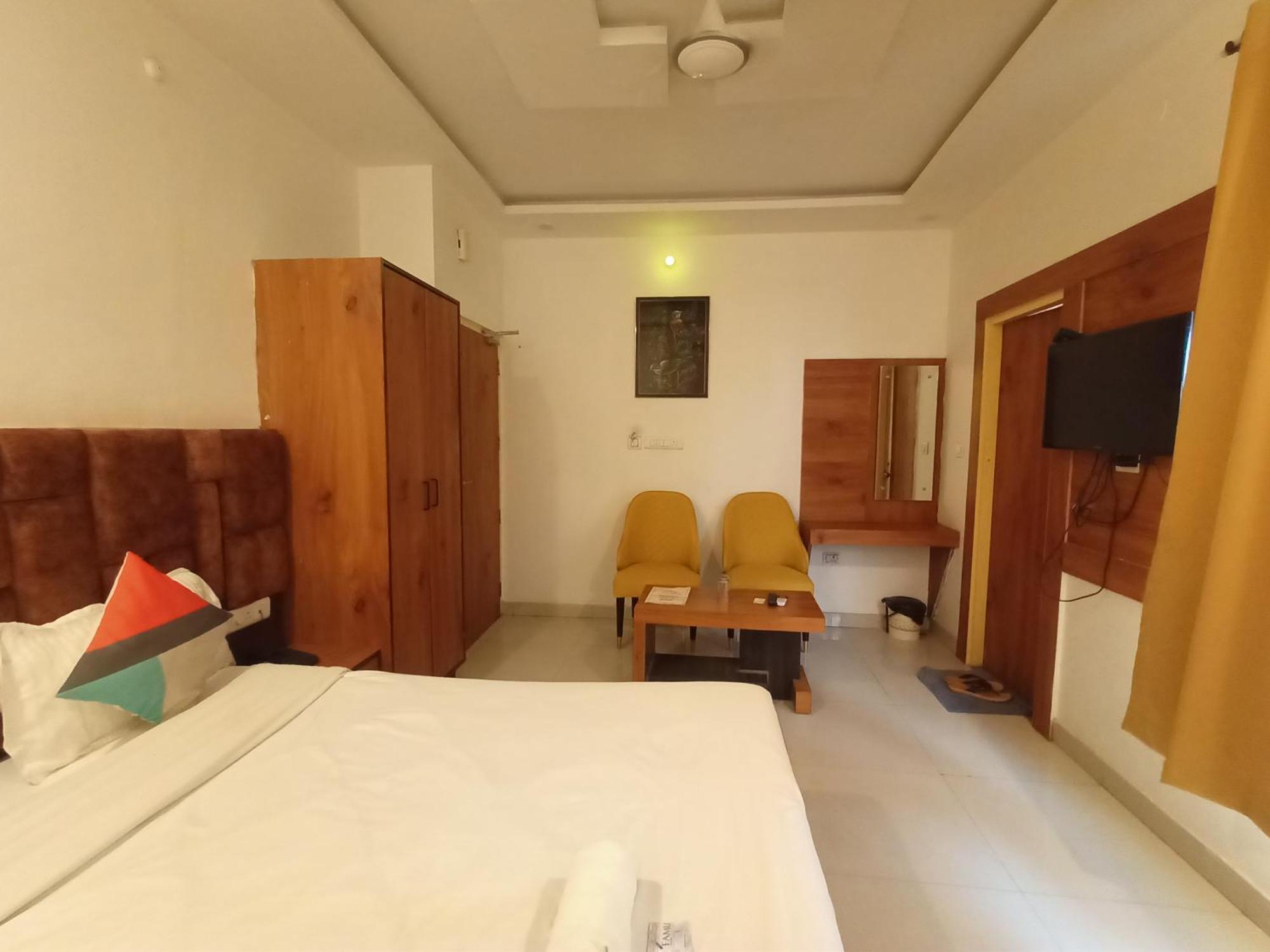Hotel Global Inn -1 Km From Railway Station - Lift Food And Free Parking Lucknow Eksteriør billede