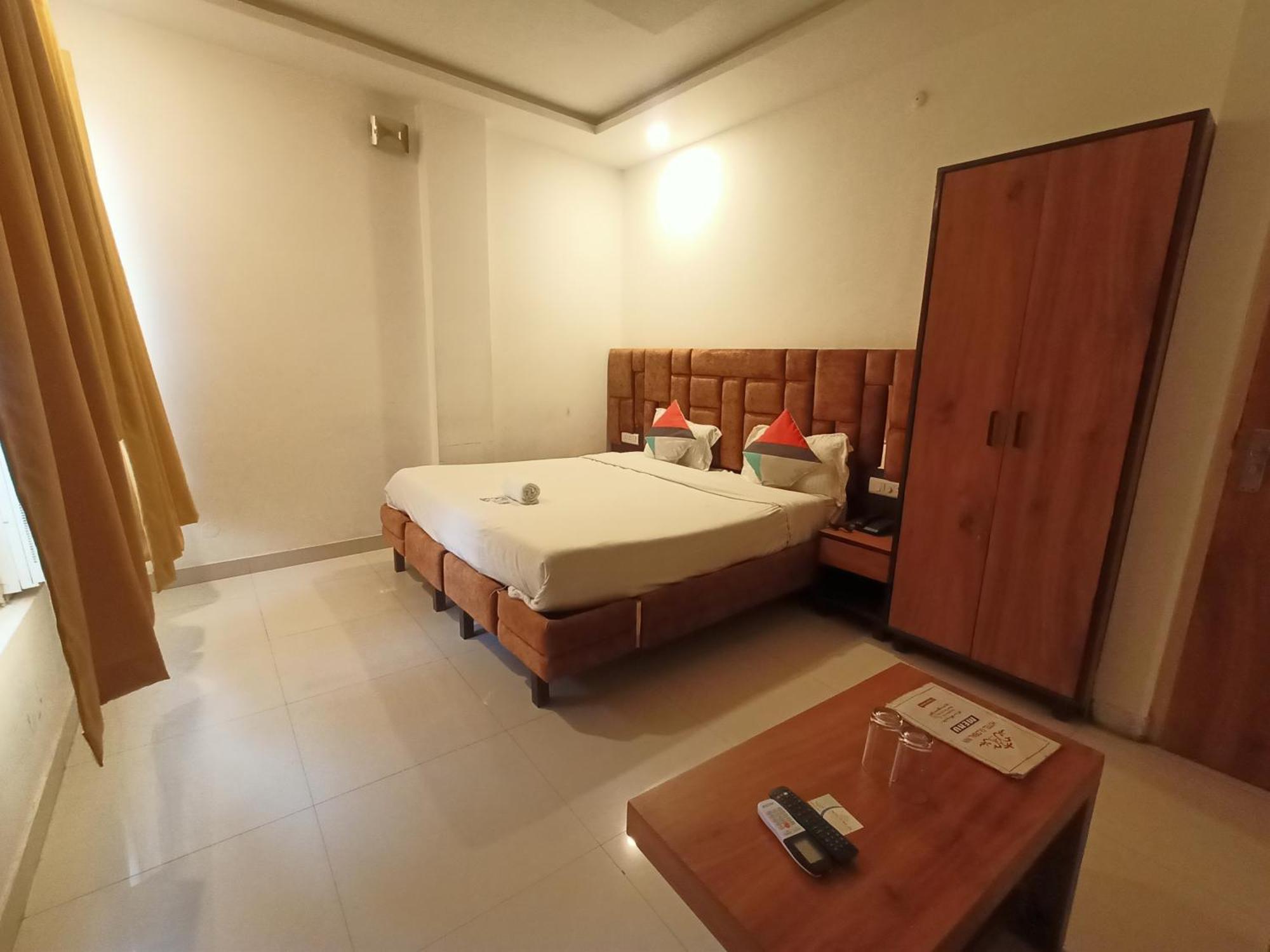 Hotel Global Inn -1 Km From Railway Station - Lift Food And Free Parking Lucknow Eksteriør billede
