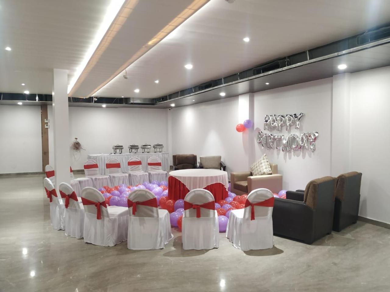 Hotel Global Inn -1 Km From Railway Station - Lift Food And Free Parking Lucknow Eksteriør billede
